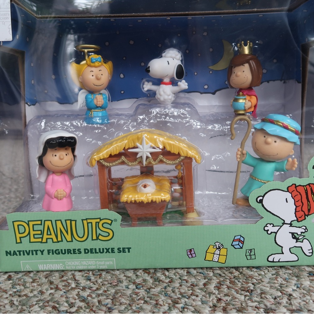 Peanuts nativity figures deluxe set